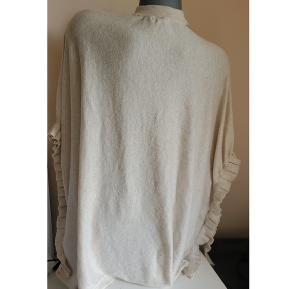 Loose Fitted Cream Maurices Blouse - Picture 4 of 4